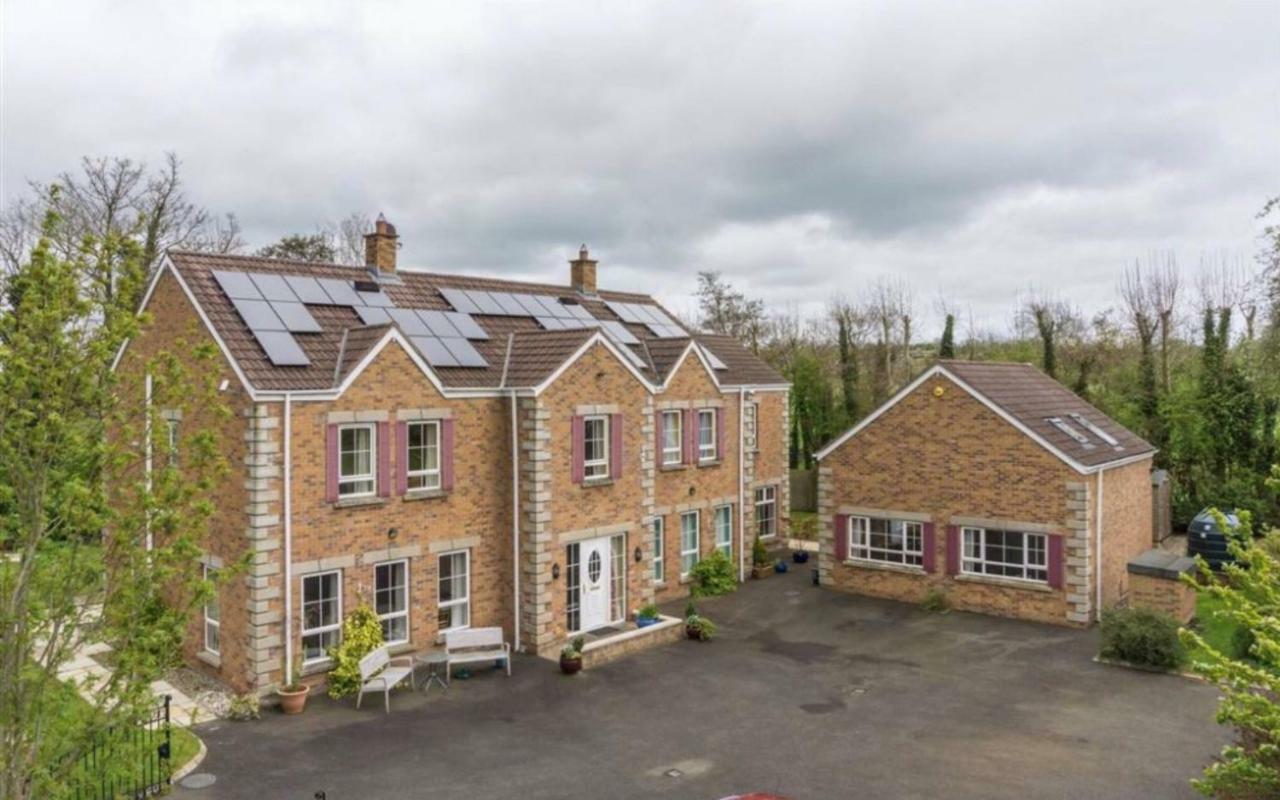 Готель Killead House Aldergrove Екстер'єр фото
